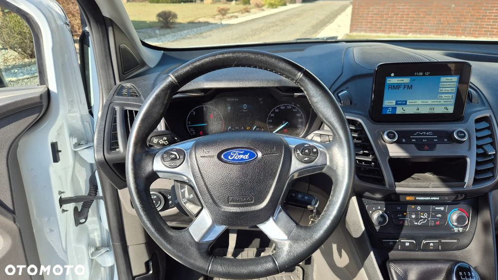 Ford Tourneo Connect Grand - 28