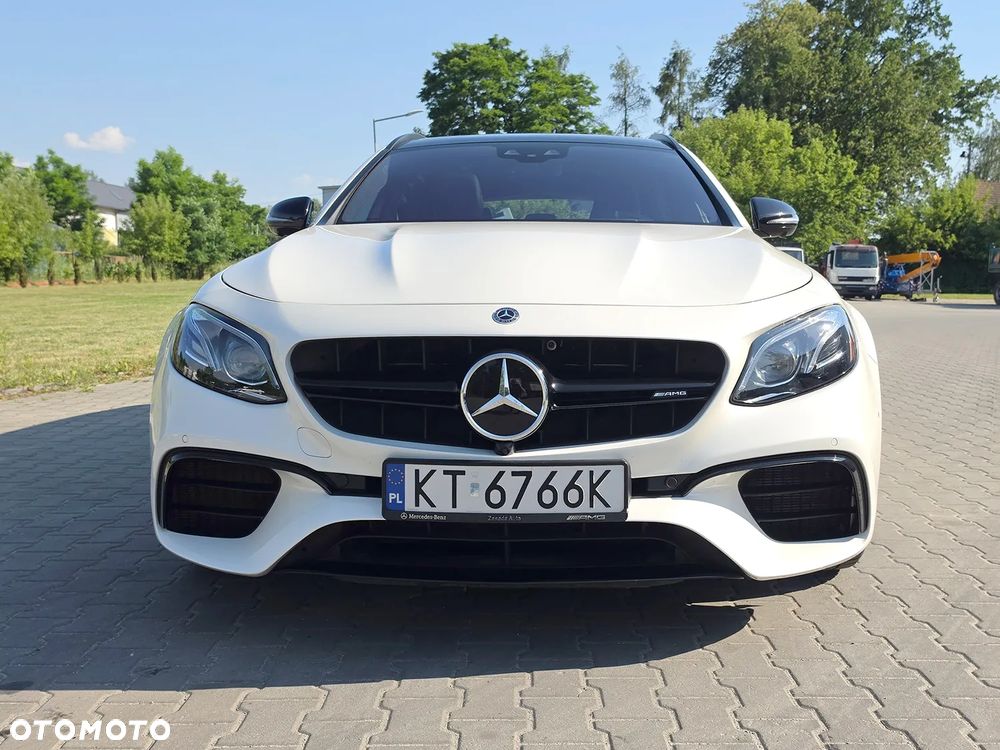 Mercedes-Benz Klasa E AMG 63 S 4-Matic+ - 37