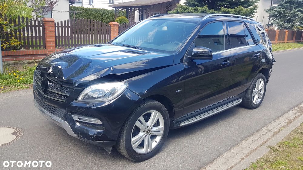 Mercedes-Benz ML 350 BlueTEC 4MATIC 7G-TRONIC - 4