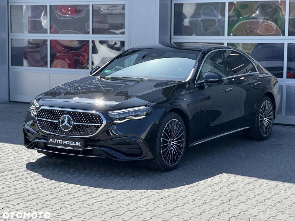 Mercedes-Benz Klasa E 300 PHEV 4-Matic AMG 9G-Tronic - 4