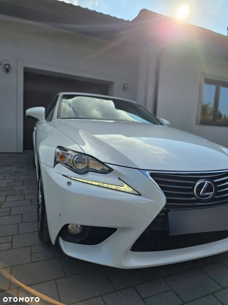 Lexus IS 300h Elegance - 11