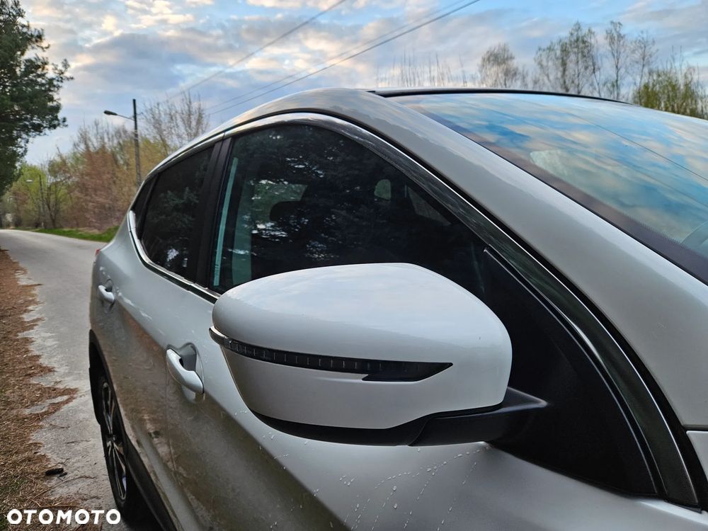 Nissan Qashqai 1.2 DIG-T N-Vision - 12