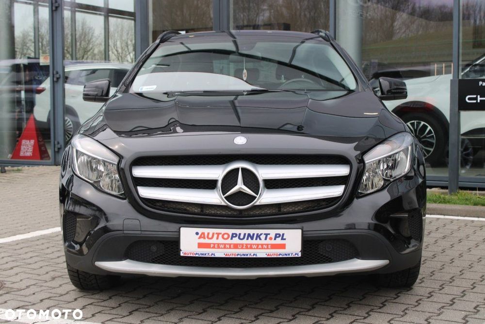 Mercedes-Benz GLA - 3