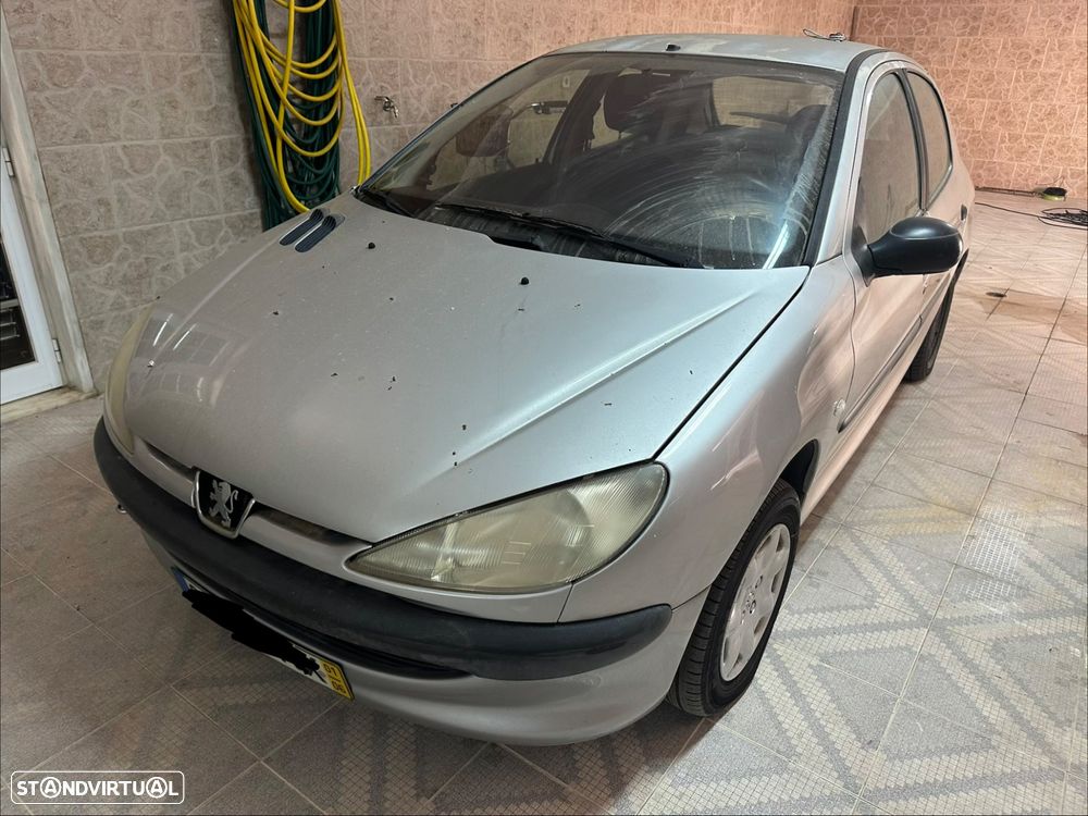 Peugeot 206 1.1 XT - 1
