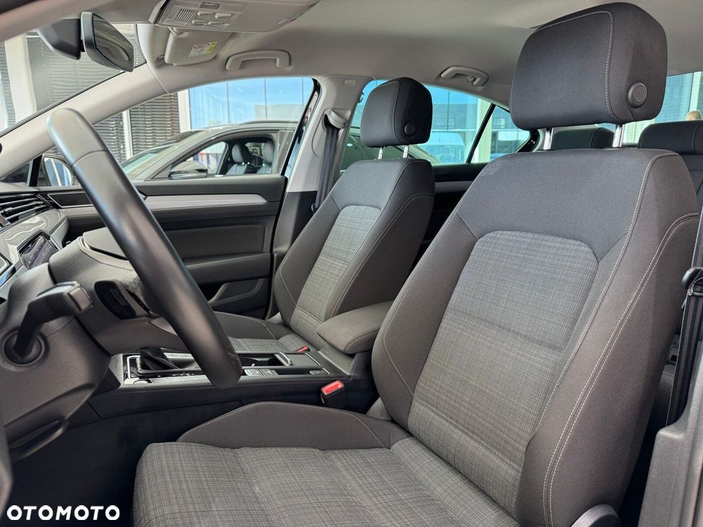 Volkswagen Passat 2.0 TDI EVO Business DSG - 10
