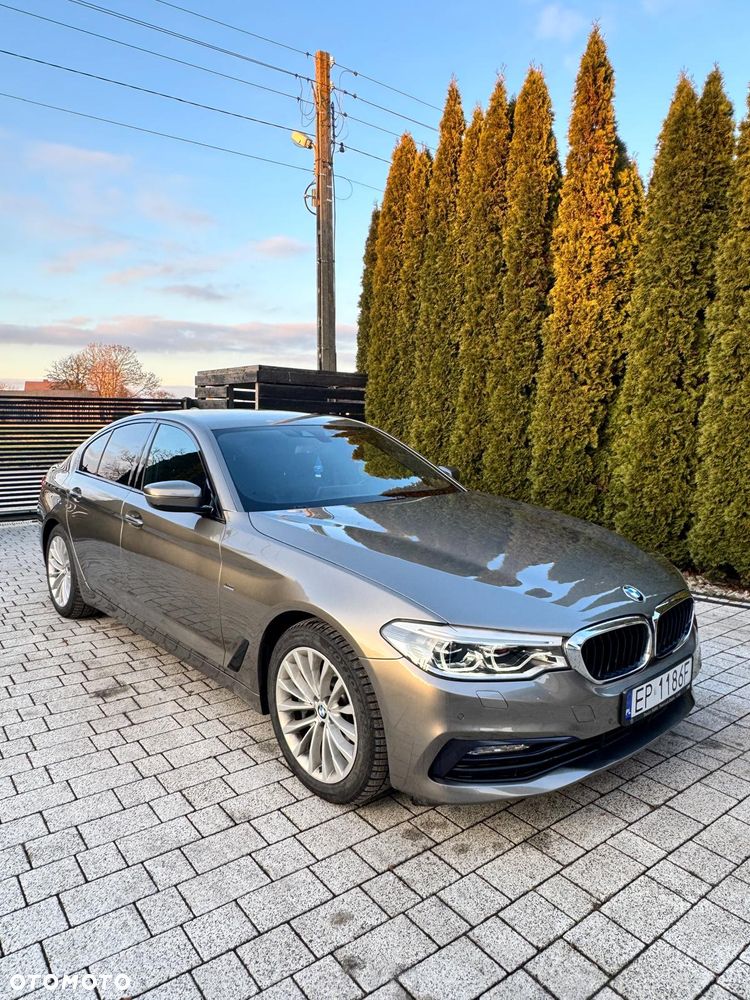 BMW Seria 5 530d Sport Line - 11