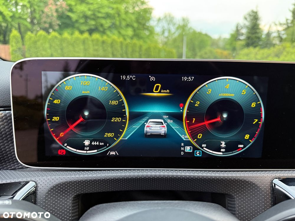 Mercedes-Benz Klasa A 250 4-Matic Progressive 7G-DCT - 32