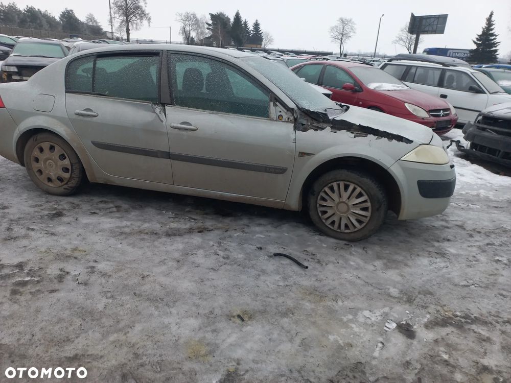 Renault Megane II sedan 1.6 16V 04r wszystkie części NV632 - 3