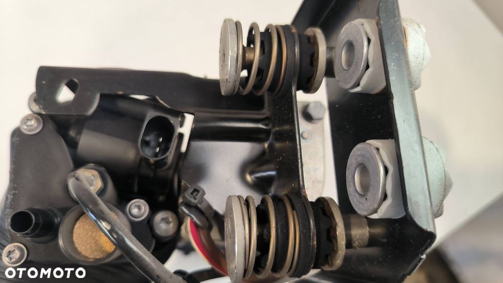 KOMPRESOR ZAWIESZENIA BMW 750I L 7 F01 244497-10 - 7