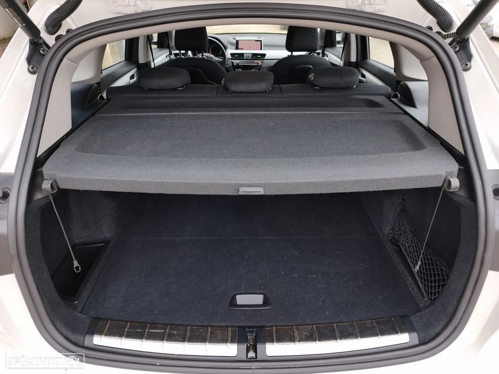 BMW X1 25 e xDrive Corporate Edition - 14