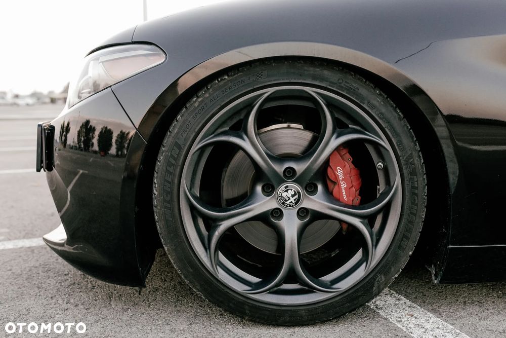 Alfa Romeo Giulia 2.0 Turbo 16V AT8 Veloce - 22