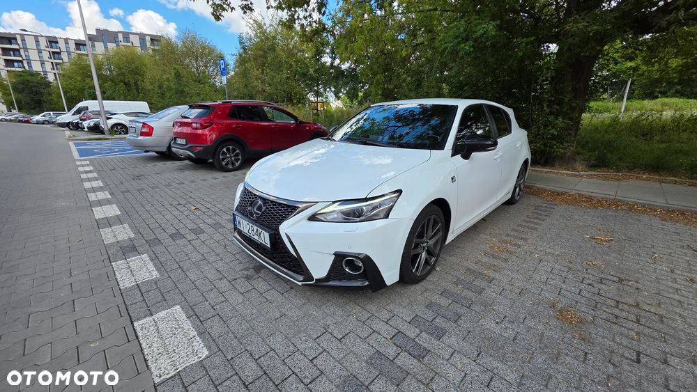 Lexus CT 200h F Sport Edition - 1