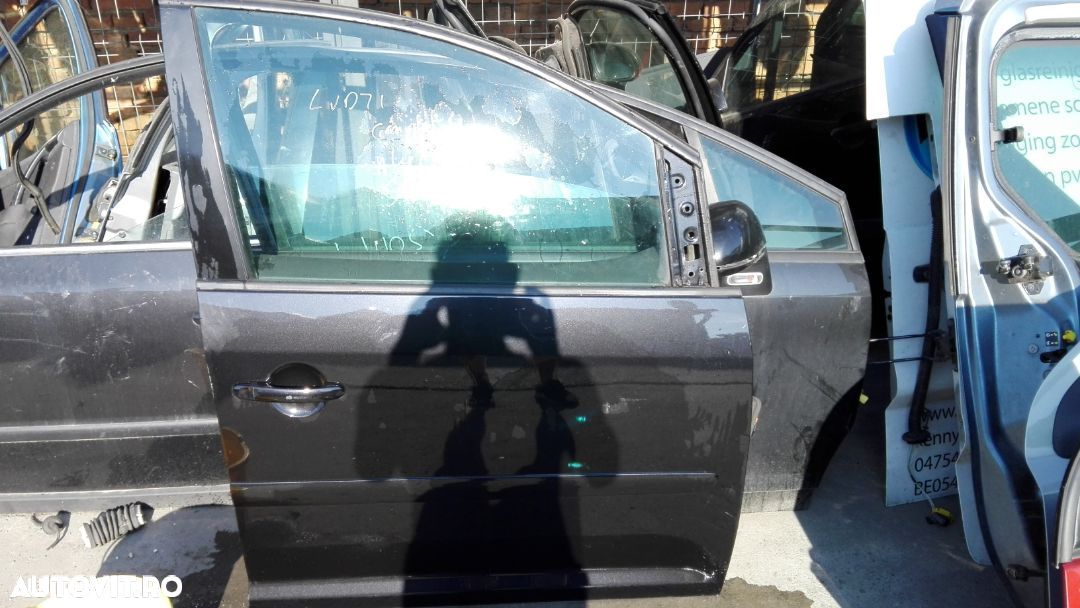 Usa dreapta fata Volkswagen Touran din 2005 fara anexe - 1