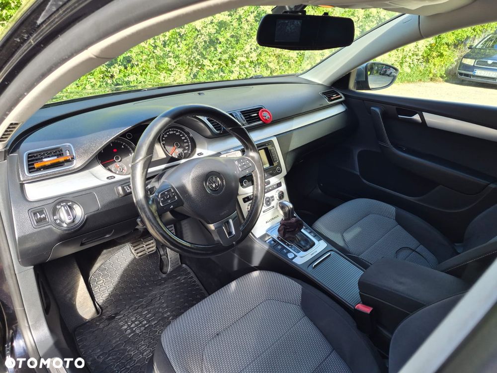 Volkswagen Passat 2.0 TDI 4Mot Highline DSG - 12