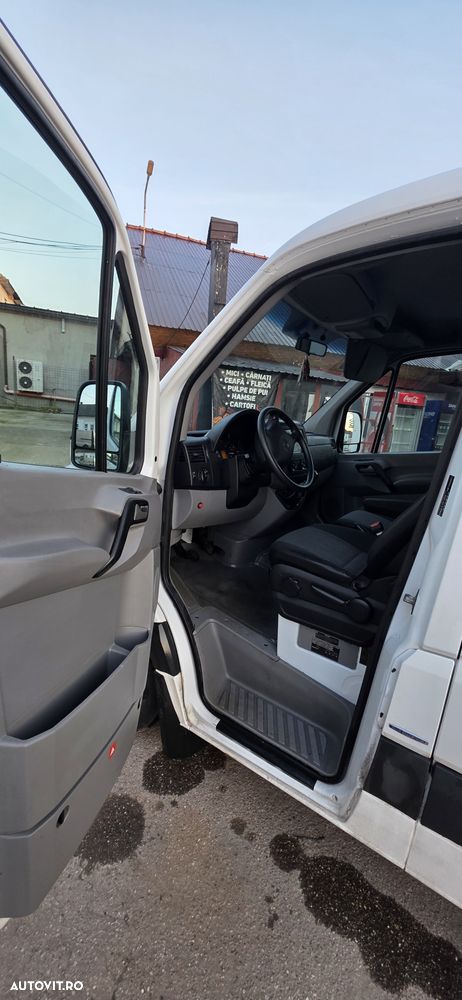 Mercedes-Benz Sprinter 906.211 - 10