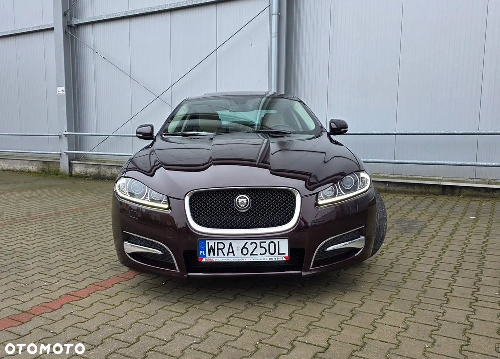Jaguar XF 3.0 T R-Sport - 4