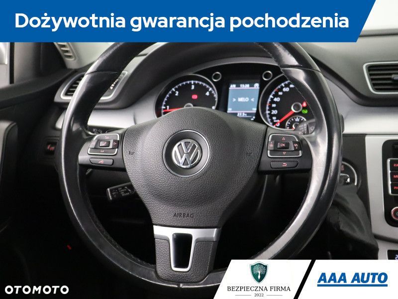 Volkswagen Passat Variant - 21