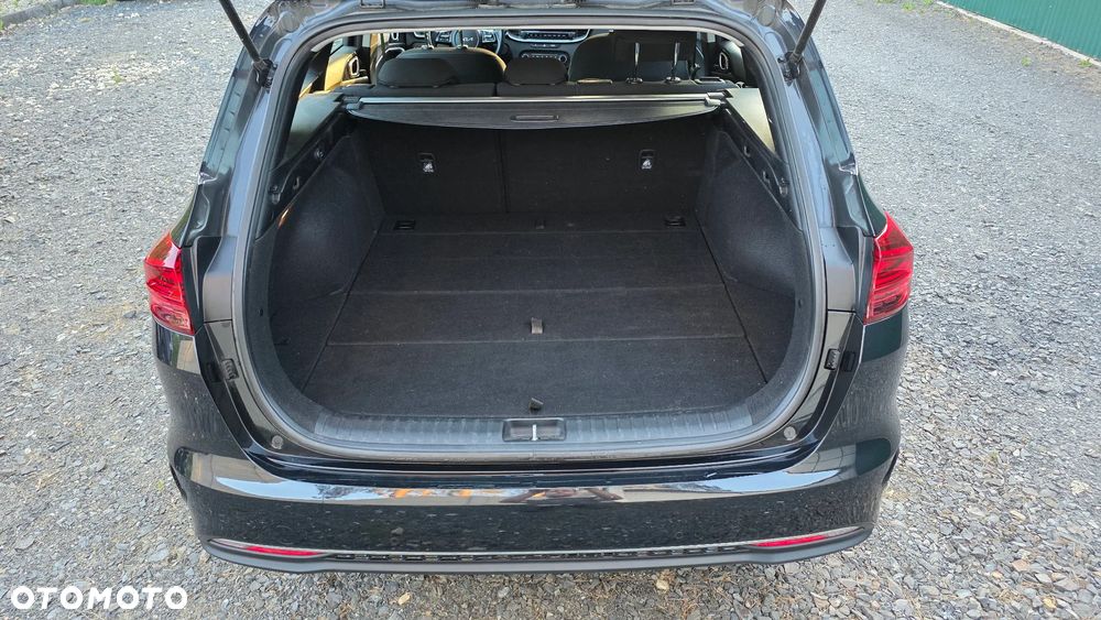 Kia Ceed 1.6 CRDi mHEV M - 23