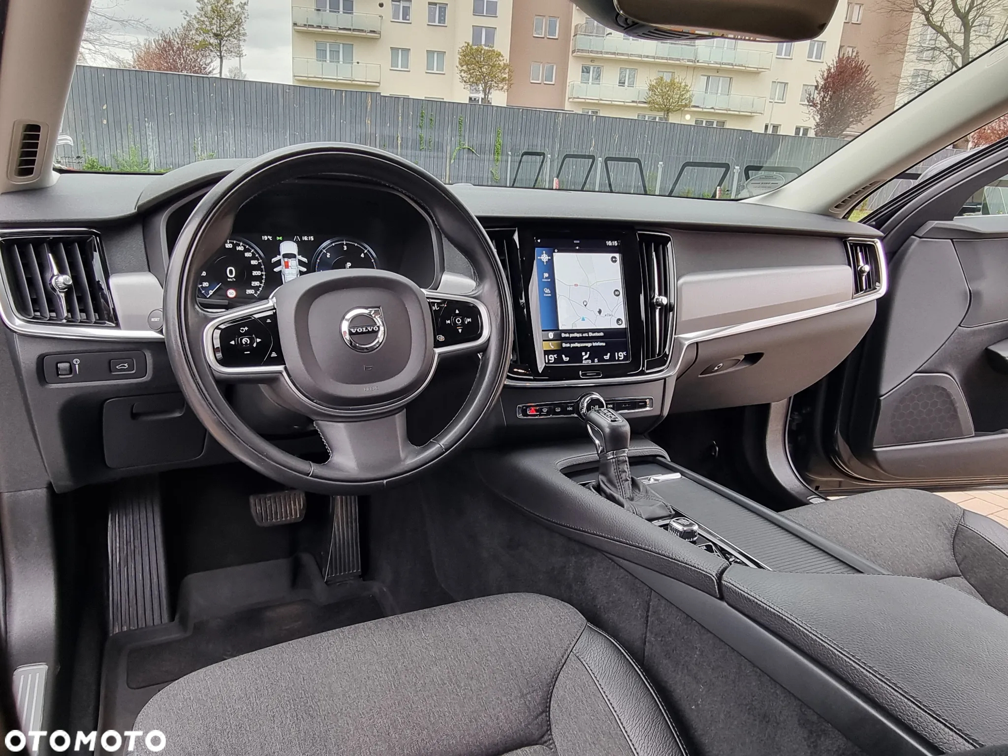 Volvo V90 D4 Geartronic Momentum Pro - 22