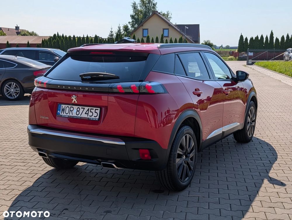 Peugeot 2008 1.2 Pure Tech Allure S&S - 15
