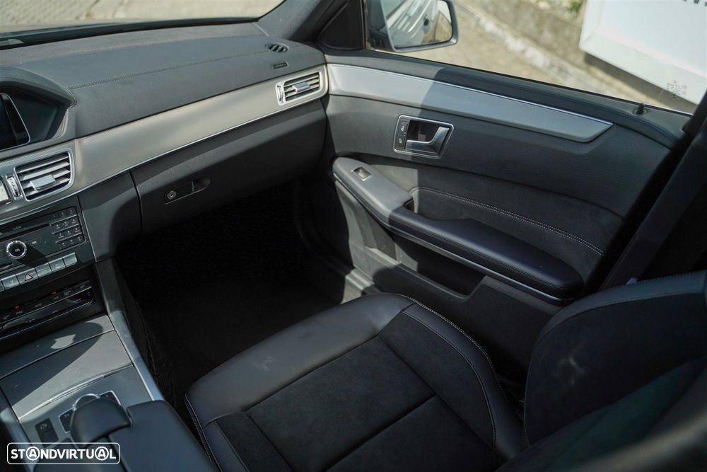 Mercedes-Benz E 250 BlueTEC Avantgarde Auto. - 23