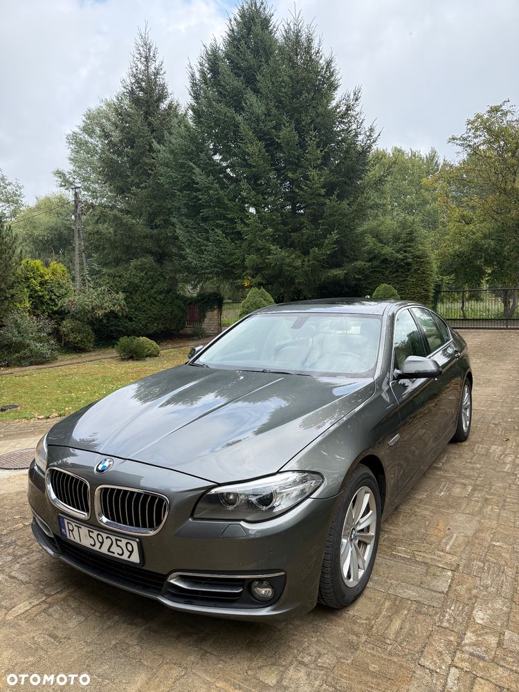 BMW Seria 5 528i xDrive Luxury Line - 16