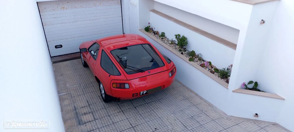 Porsche 928 - 16