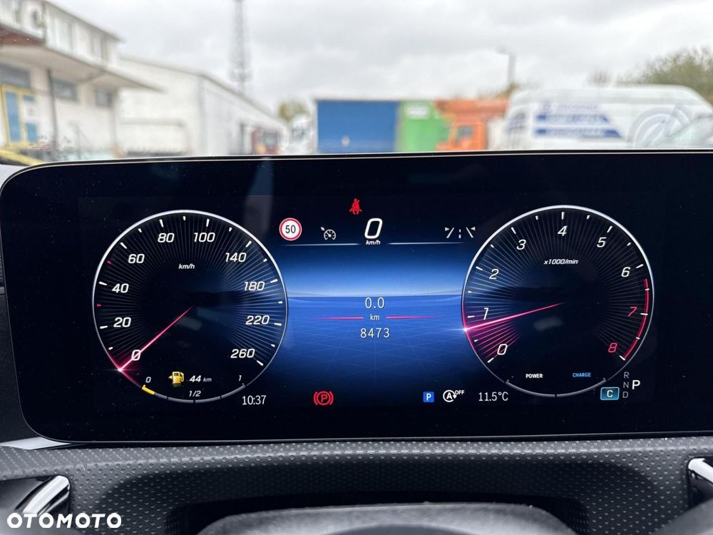 Mercedes-Benz CLA - 24