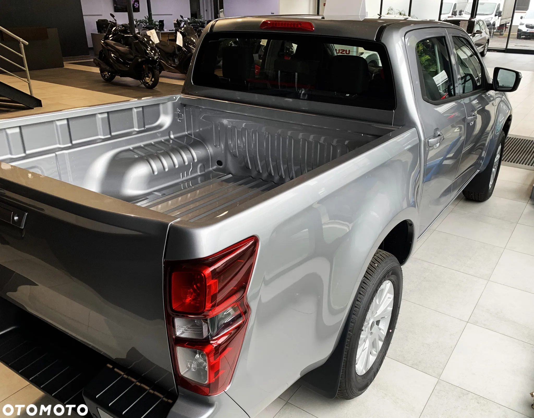 Isuzu D-Max 1.9 DC LS - 5