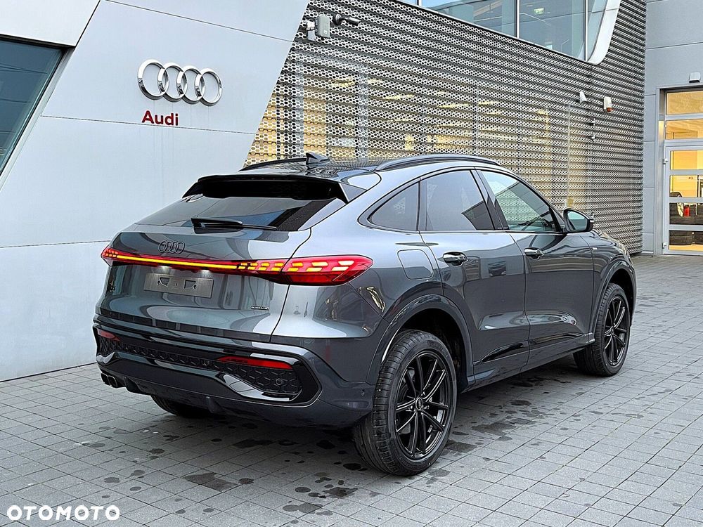 Audi Q5 Sportback - 24