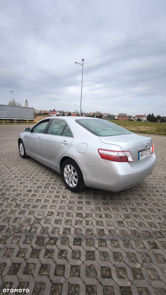 Toyota Camry - 6