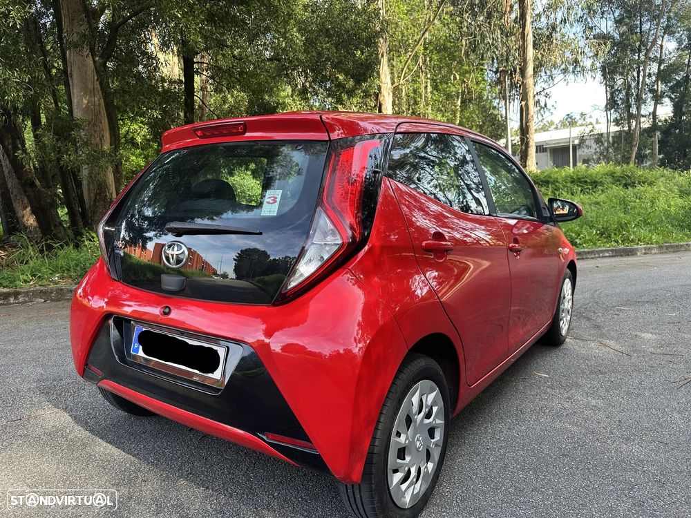 Toyota Aygo x-play - 13
