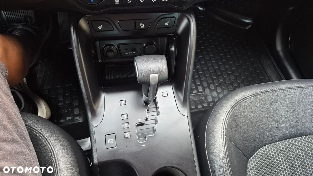 Hyundai ix35 2.0 CRDi 4WD Automatik Style - 22