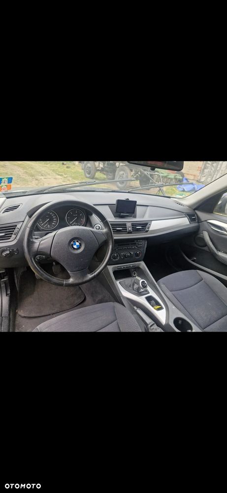 BMW X1 sDrive18d - 11