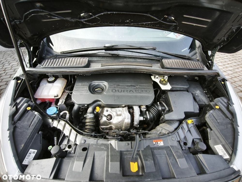 Ford Grand C-MAX - 20