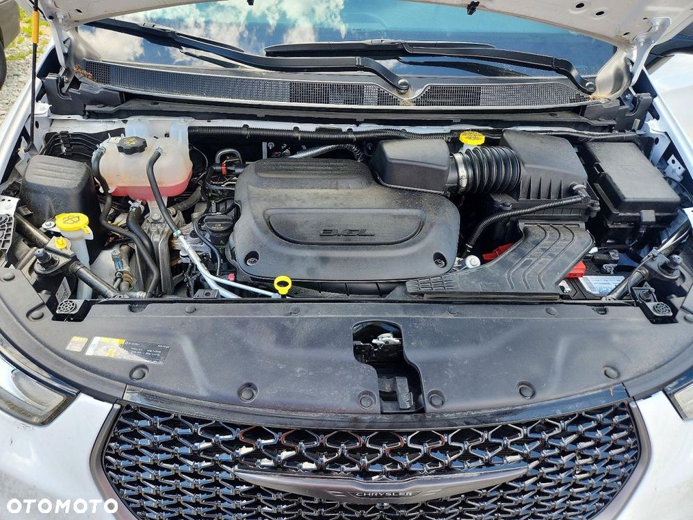 Chrysler Pacifica - 11