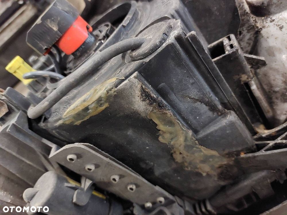 PAS PRZEDNI WZMOCNIENIE CZOŁOWE + CHŁODNICE + LAMPY XENON BMW E46 2.0 D M47 - 15