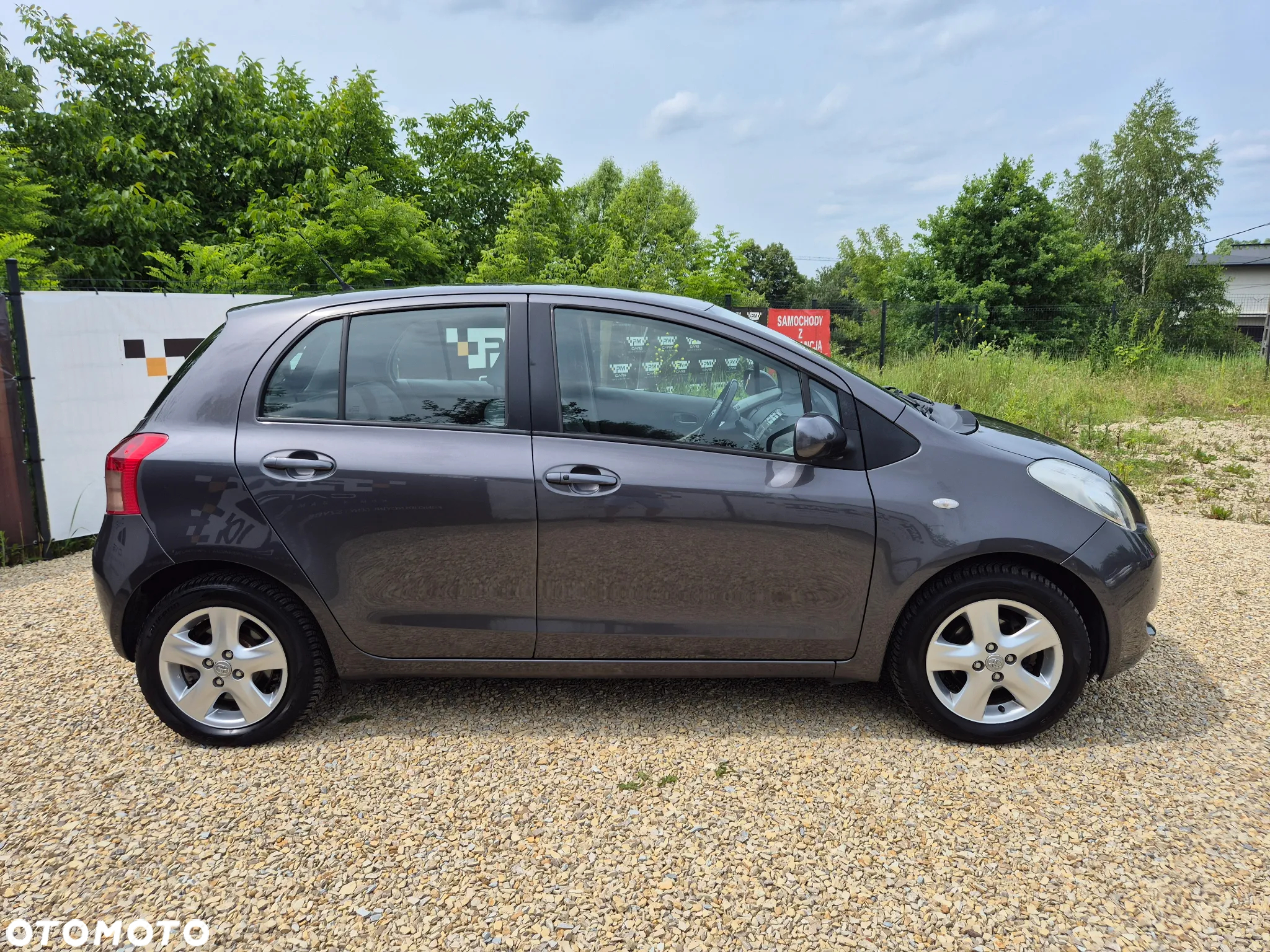 Toyota Yaris 1.3 Luna Premium - 16