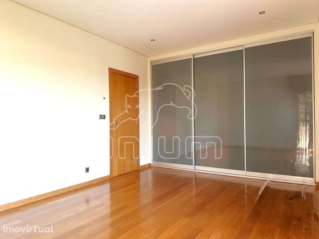 Apartamento T4 na Abelheira - Grande imagem: 3/19