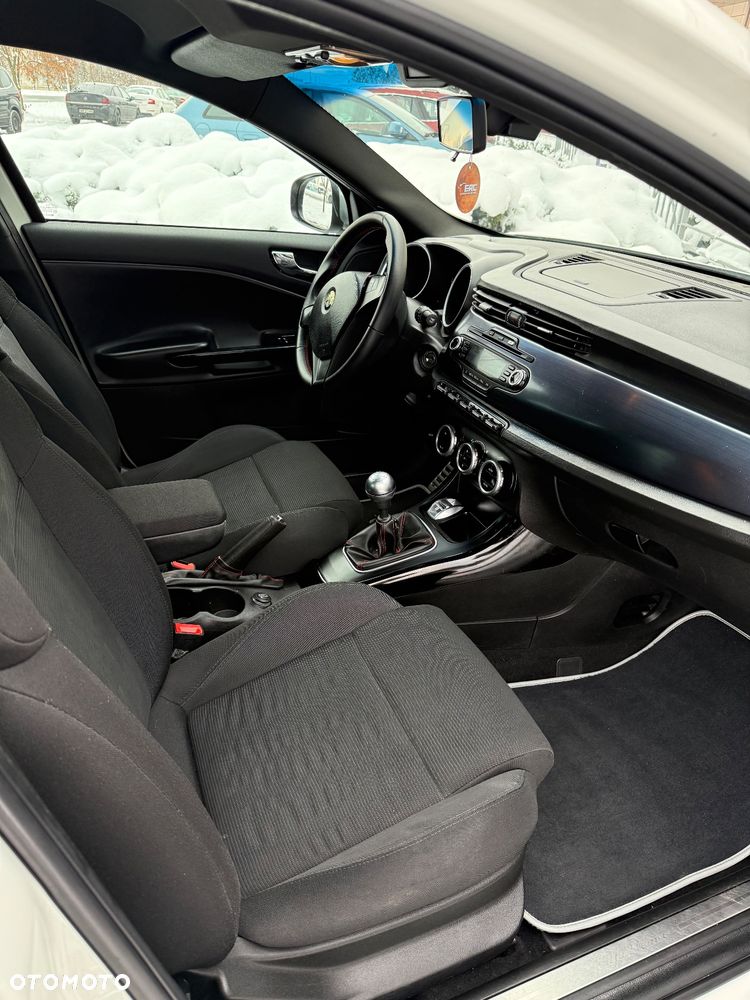 Alfa Romeo Giulietta 1.4 TB MultiAir Distinctive - 16