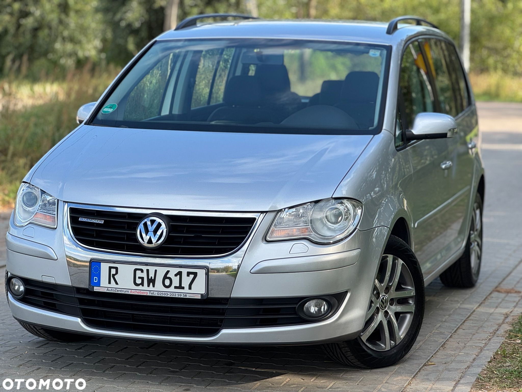 Volkswagen Touran 1.9 TDI DPF Blue Motion Highline - 1