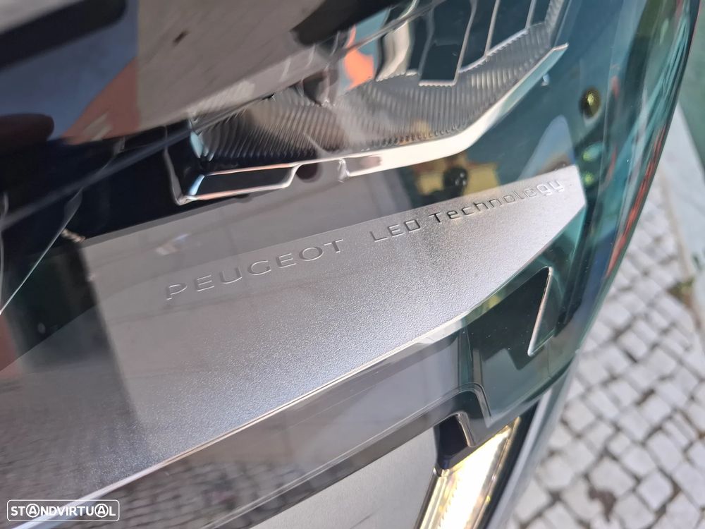 Peugeot 3008 PureTech 130 Stop & Start GPF EAT8 Active Business-Pack - 57