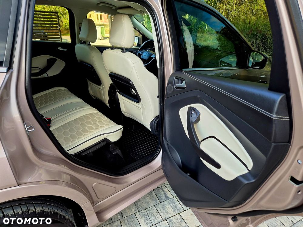Ford Kuga 2.0 TDCi 4x4 Vignale - 23