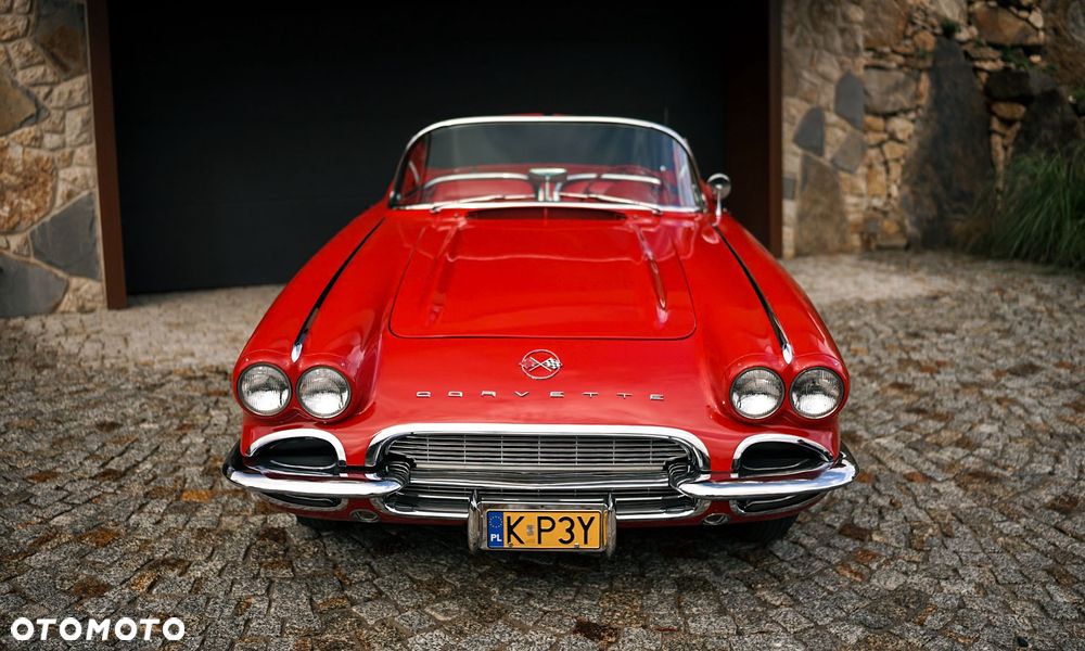 Chevrolet Corvette - 2