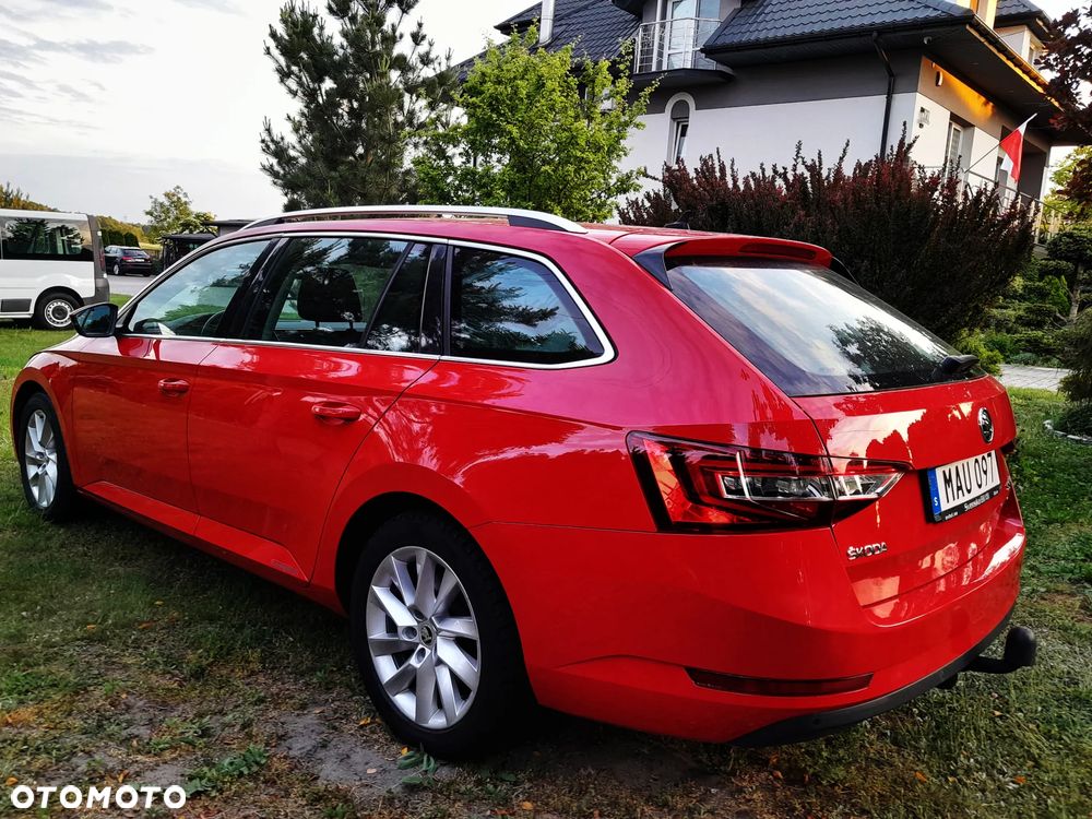 Skoda Superb 2.0 TDI 4x4 Premium Edition - 8