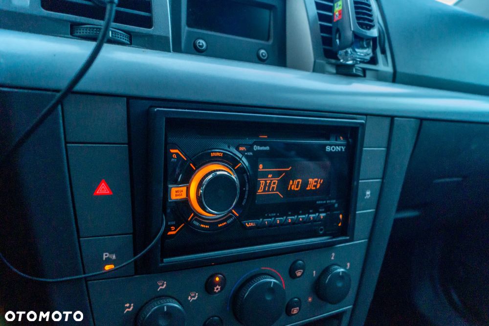 Opel Vectra 1.9 CDTI Sport / GTS - 27