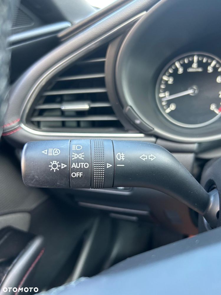 Mazda 3 e-SKYACTIV-G 150 M HYBRID PRIME-LINE - 34