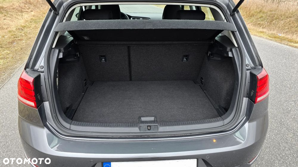 Volkswagen Golf 1.6 TDI DSG Sound - 10