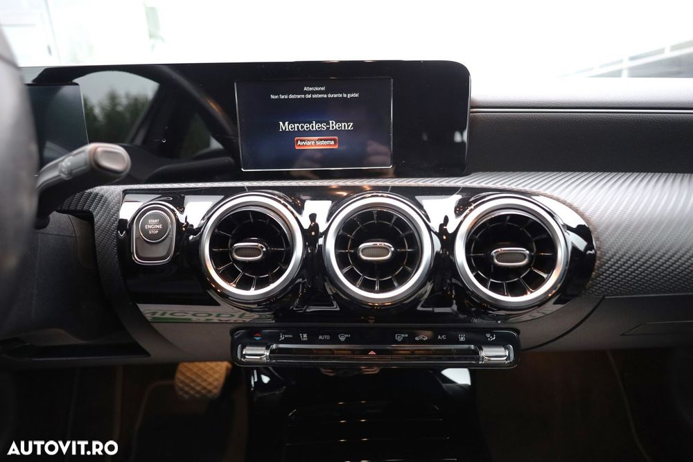 Mercedes-Benz A - 16