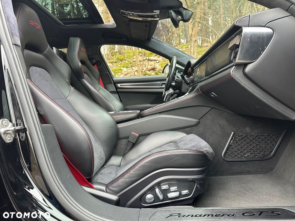 Porsche Panamera - 28